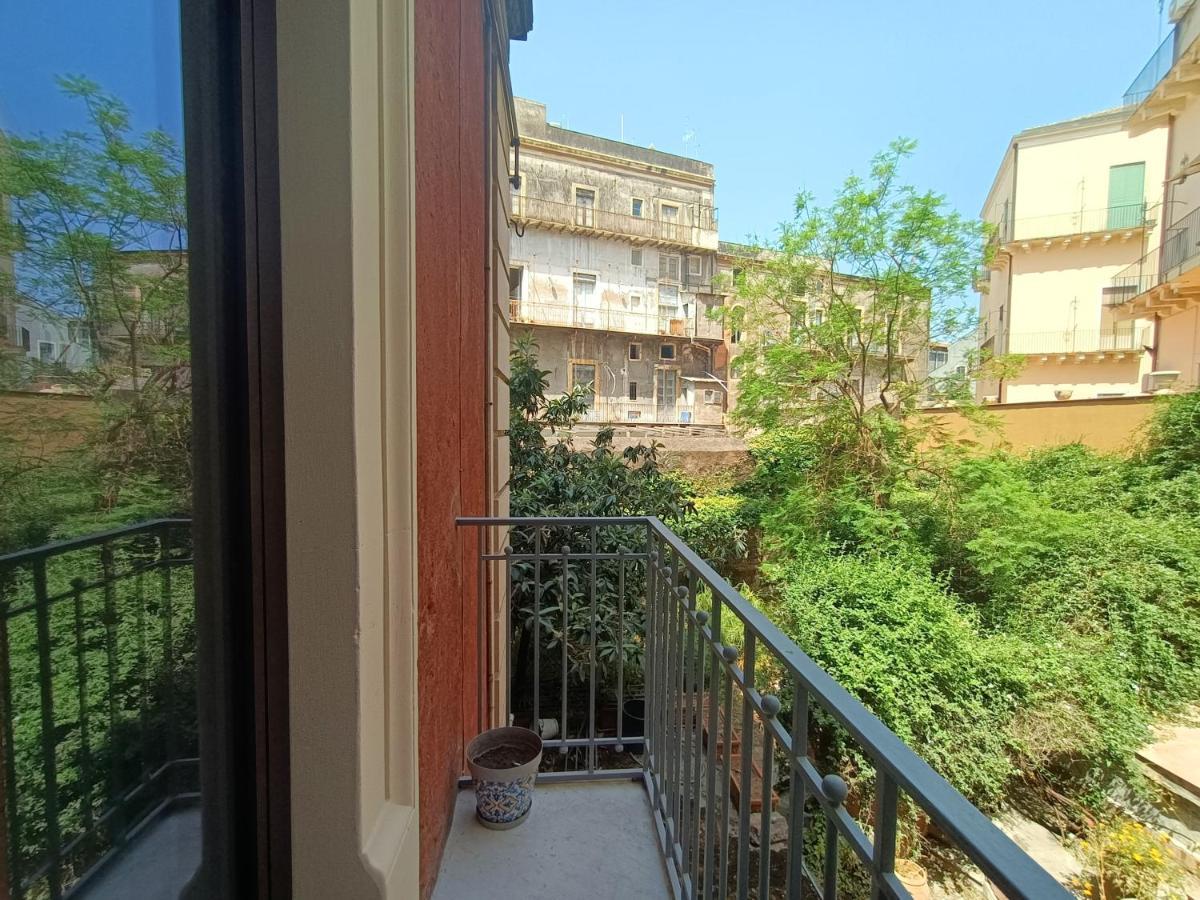 Stesicoro Art Home, In Centro Storico A Κατάνια Εξωτερικό φωτογραφία